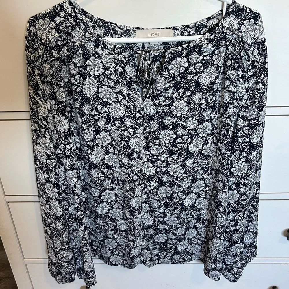 LOFT blouse - Picture 1 of 2